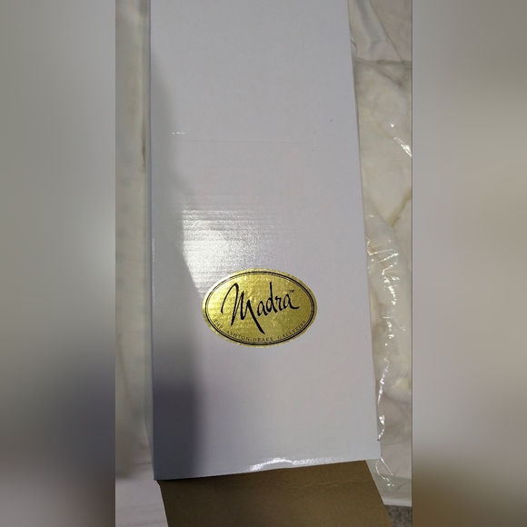 Madra Lord “First Encounter” Doll w/ COA | Debut Collection Ashton-Drake Gene - Picture 2 of 16